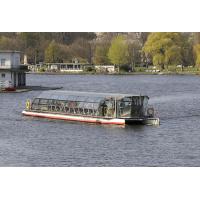 3350_2766 Das Solarschiff ALSTERSONNE auf der Aussenalster. | 